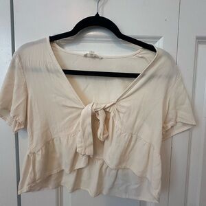 PacSun cropped tee with bow in front